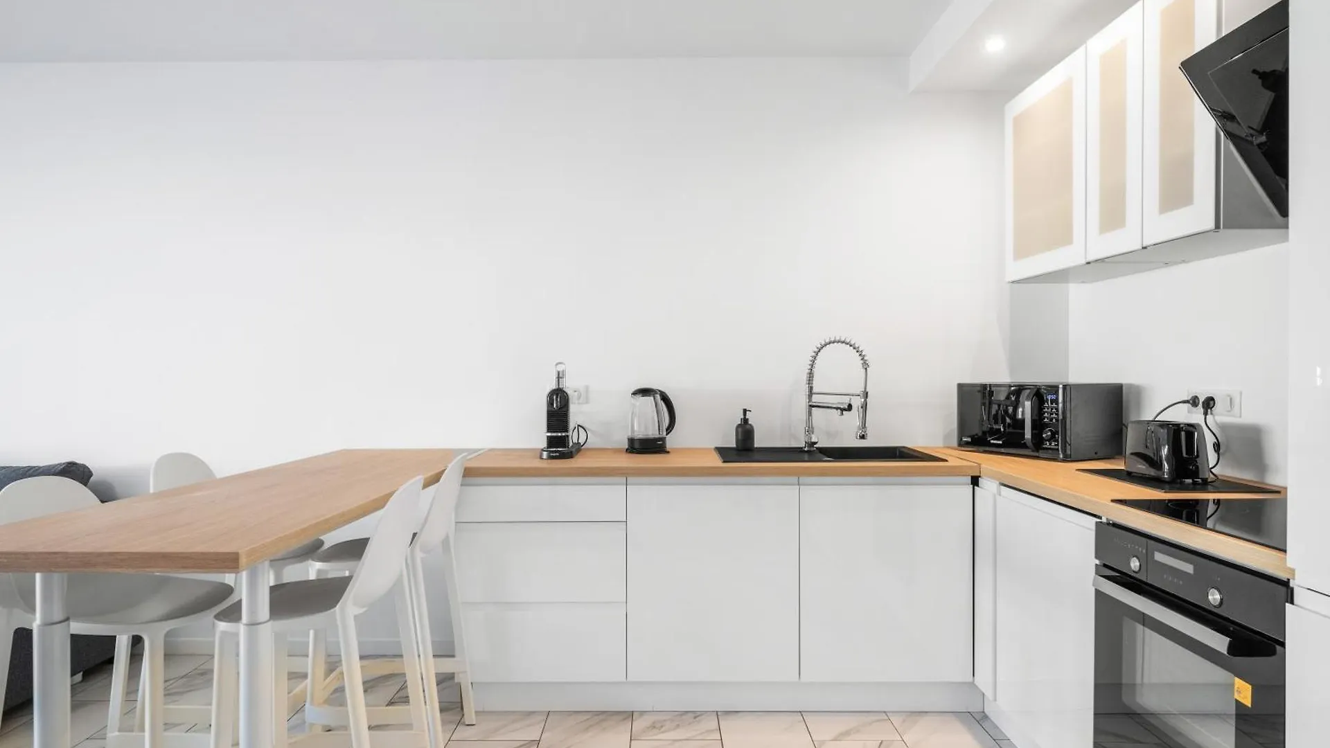 Le Carre D'Or - Tout Confort - Hyper Centre- Plage Menton Apartment