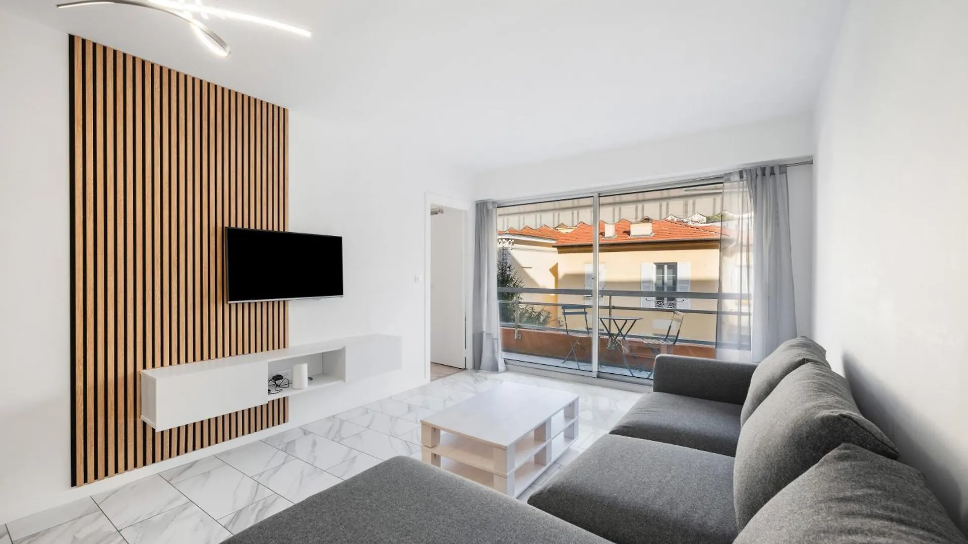 Apartment Le Carre D'Or - Tout Confort - Hyper Centre- Plage Menton France